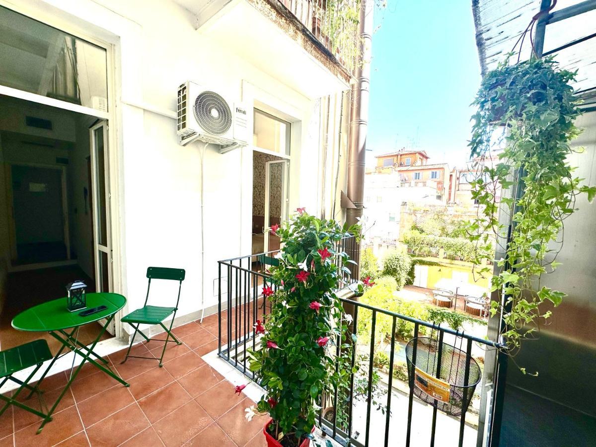 Trevi Romantic Alcova Bagian luar foto