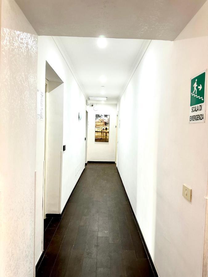 Trevi Romantic Alcova Bagian luar foto
